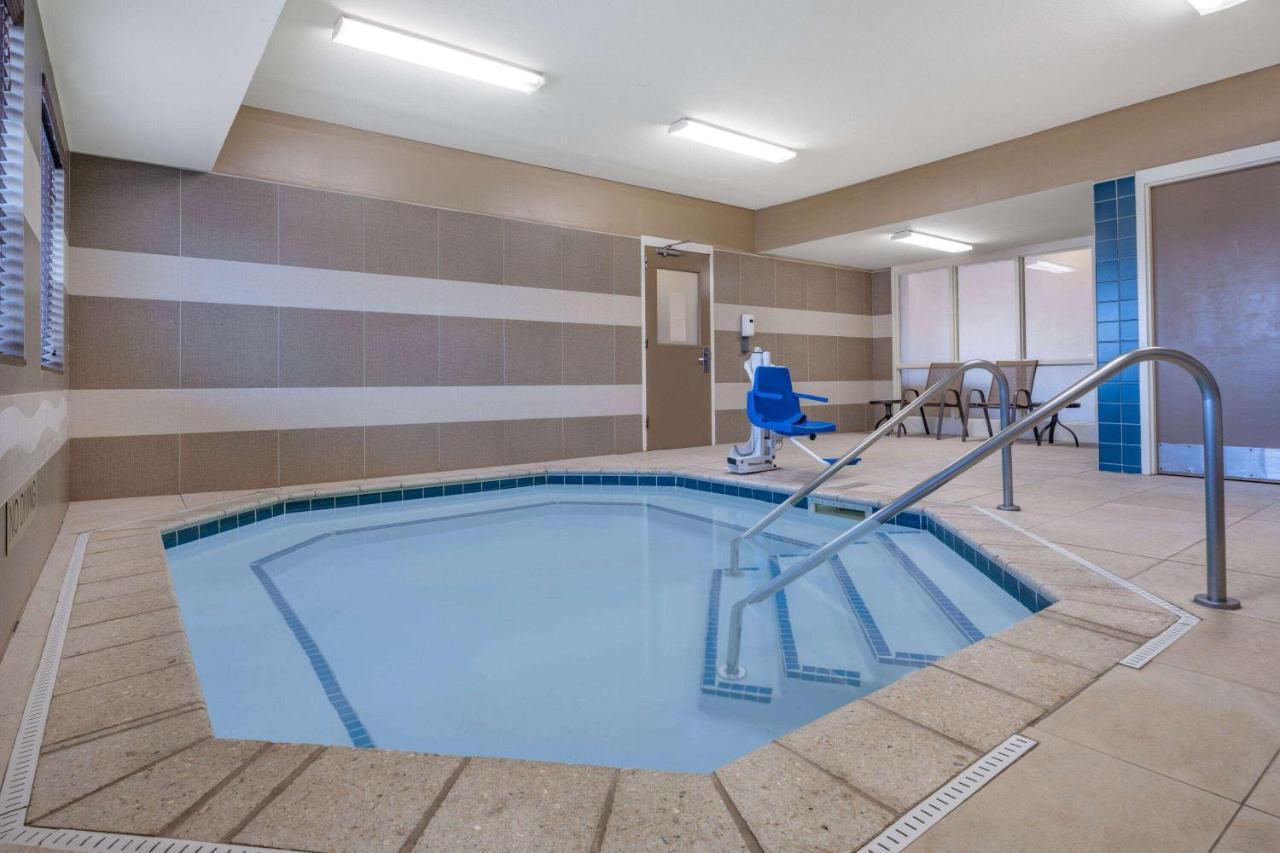 Hawthorn Suites By Wyndham Williston Zewnętrze zdjęcie